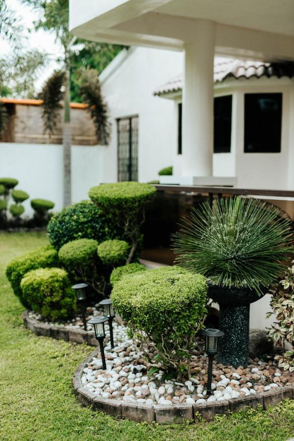 Bahay Ni Kikay Vacation Rental - Wifi Included General Santos City Exterior foto